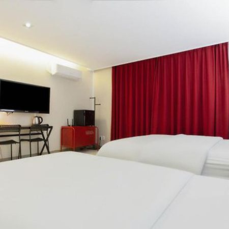 G Tourist Hotel Wolmido Інчхон Екстер'єр фото